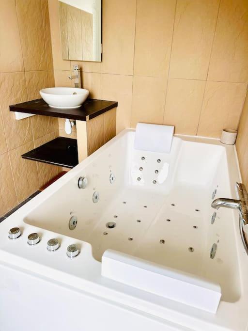 Apartamento Ecrin Balneo Sauna A Thollon Exterior foto